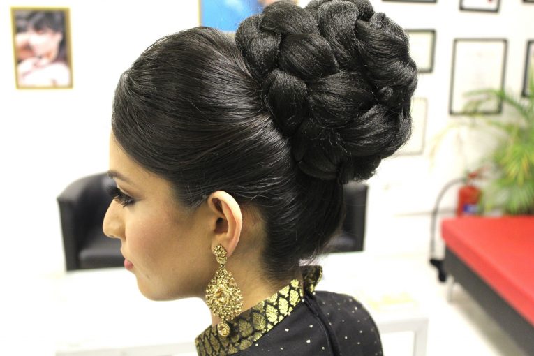 TUTORIAL: Indian Bridal Hairstyle