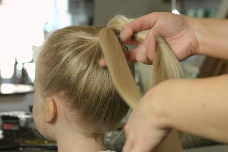 Cute Little Girl’s Hairstyle Tutorial