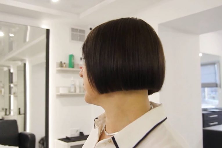 Стрижка боб. Как стричь боб/ Classic Bob Haircut. How to cut bob haircut