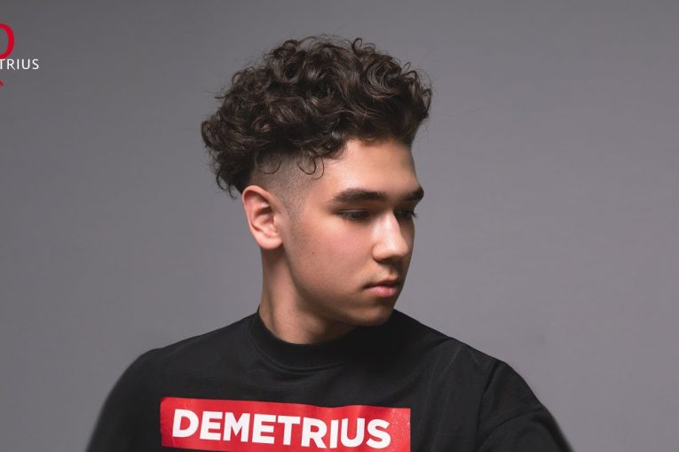 DEMETRIUS | Мужская стрижка Андеркат на кудрявые волосы | Undercut curly hair men | Стрижка бритвой