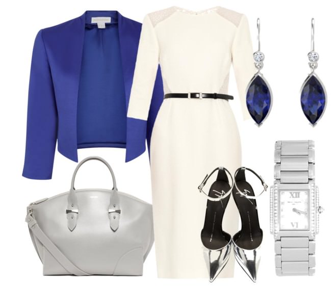 Белое платье с синим жакетом и серой сумкой